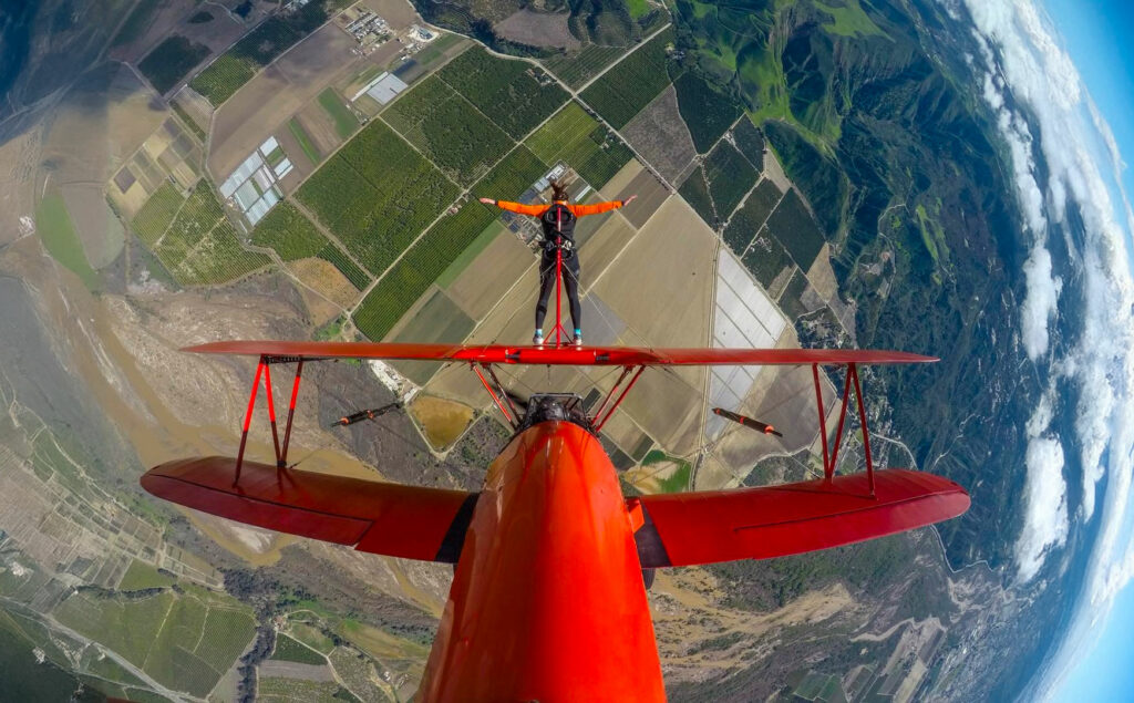 Les wing walkers: marchant sur les ailes en plein vol